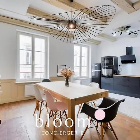 Centre Entierement Renove Νανσύ