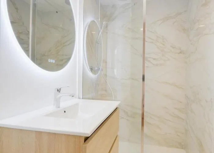 Апартаменты Centre Entierement Renove *